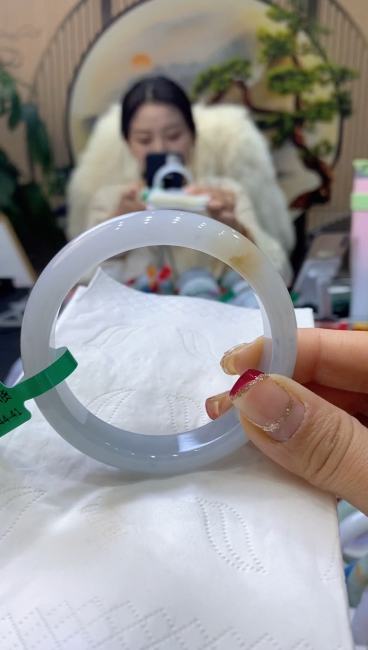 【闪购商品】翡翠手镯未镶嵌99903608