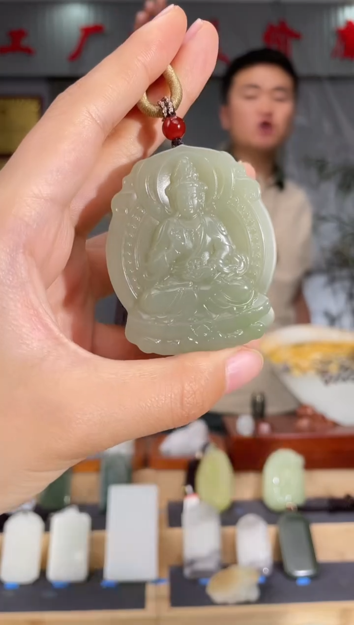 和田玉未镶嵌颈饰1