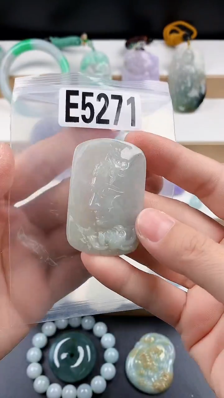 颈饰未镶嵌翡翠天然翡翠吊坠挂件