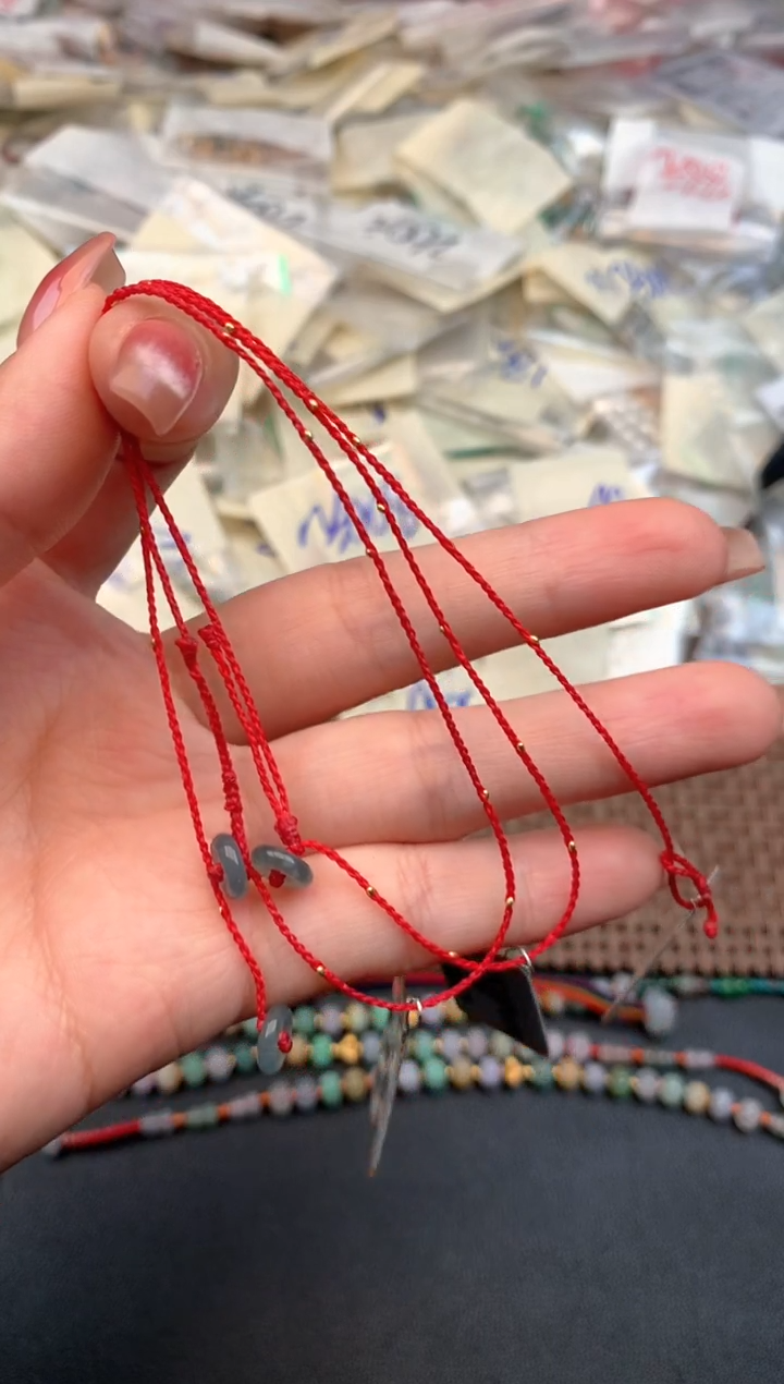 18K金镶嵌挂件翡翠多样性发货（发一个）调节款手绳