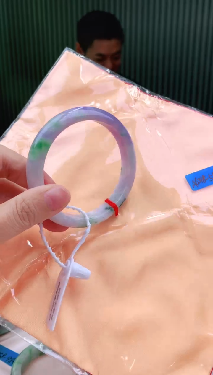 未镶嵌手镯翡翠58+