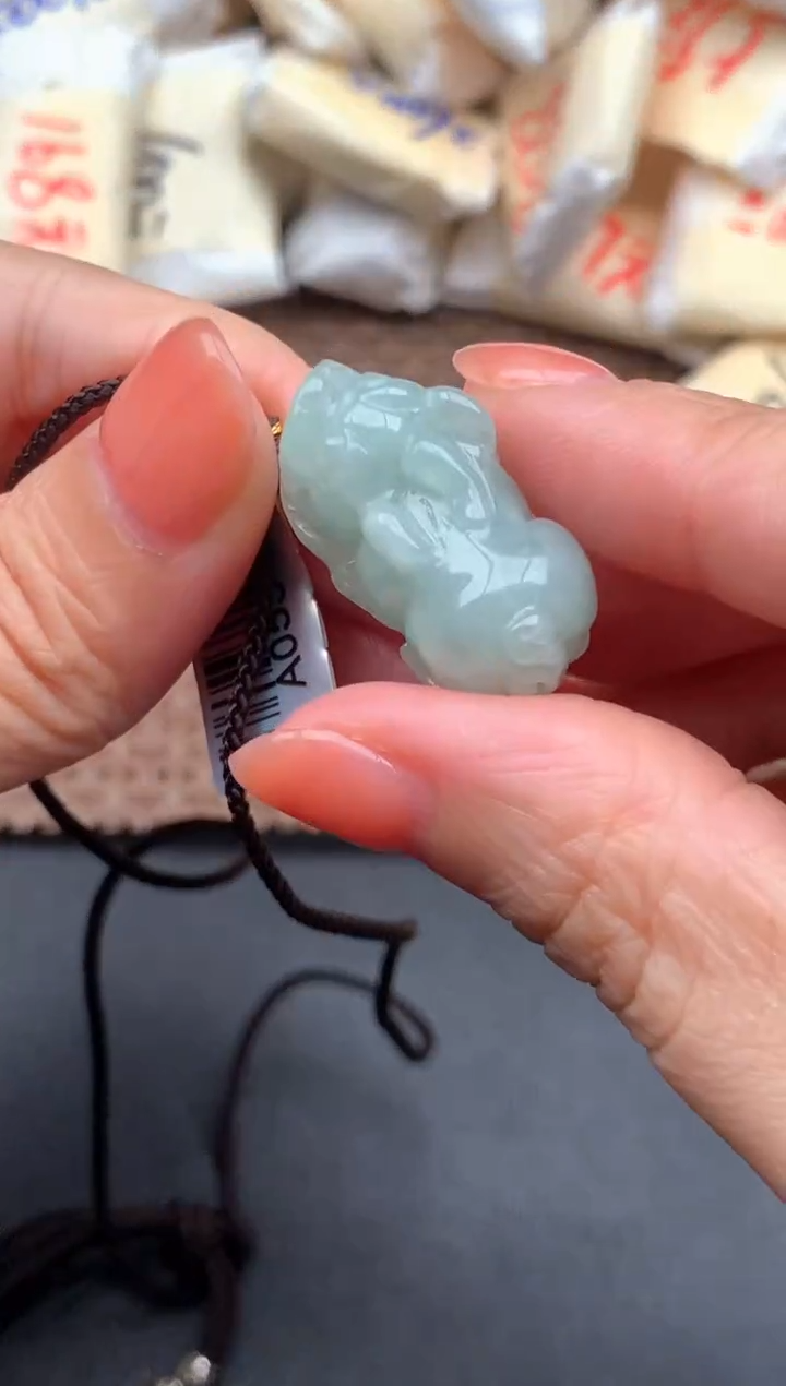 未镶嵌挂件翡翠1