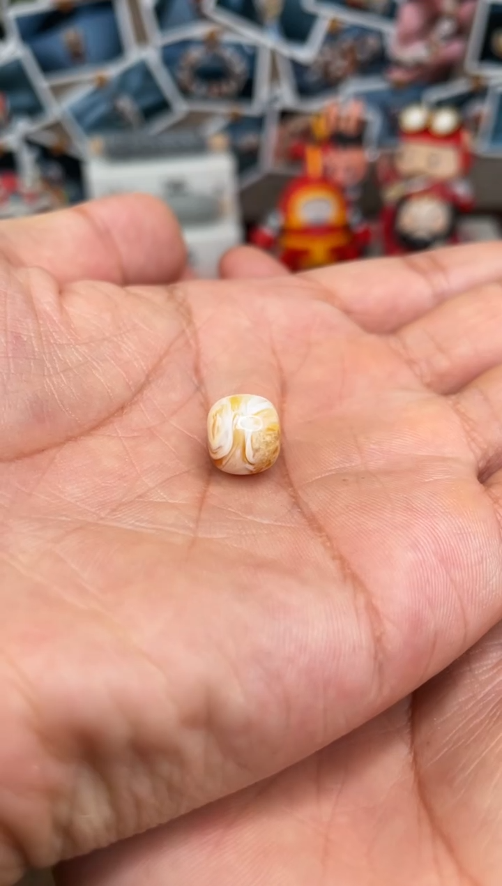 未镶嵌琥珀裸石蜜蜡