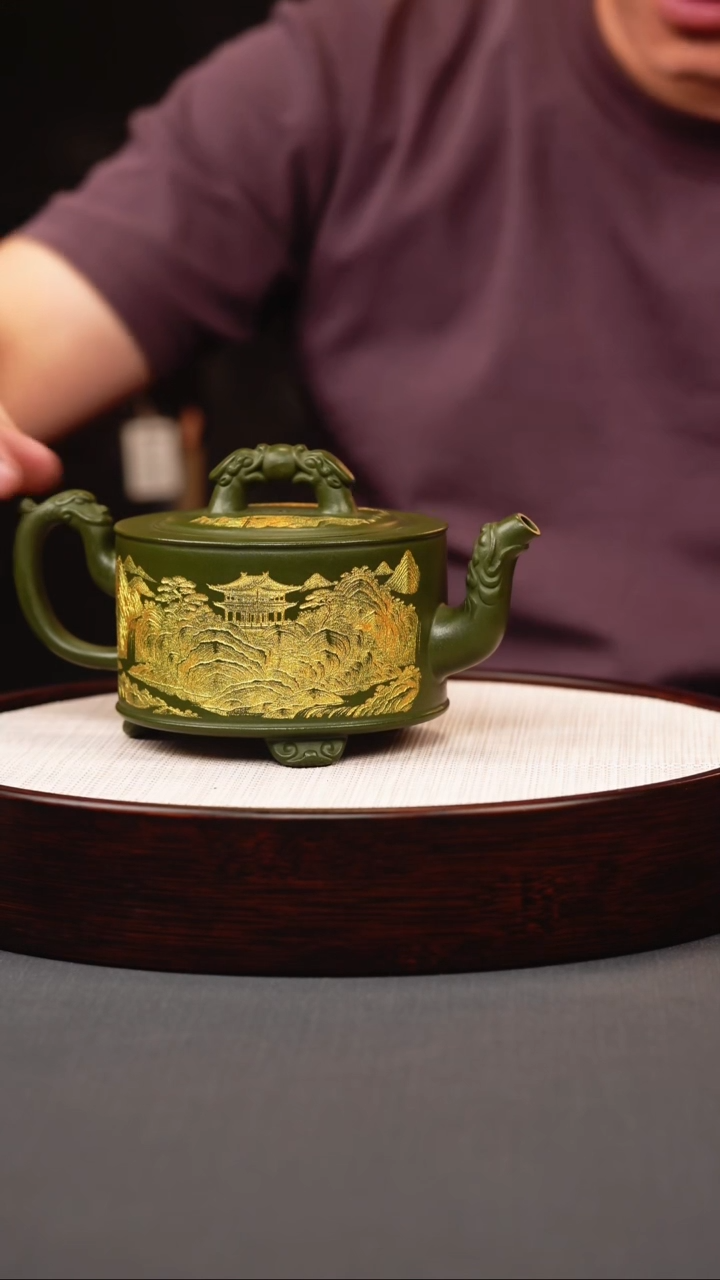 茶壶紫砂绿泥洒金大品三羊开泰三足