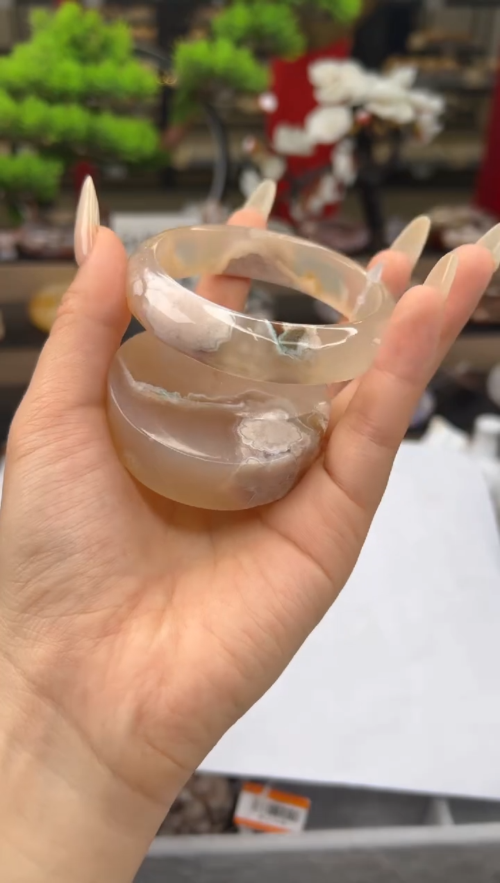 【闪购商品】石英质玉手镯未镶嵌58圈口（赠送镯心)23212