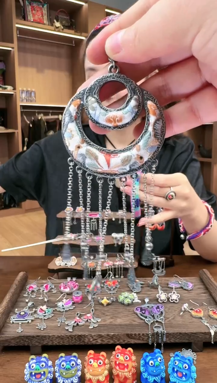 【闪购商品】织绣268黔东南苗族刺绣