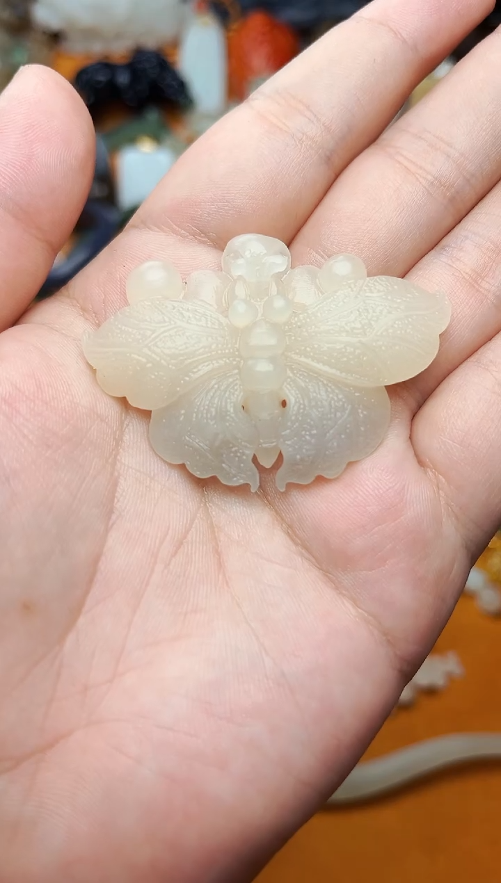 【闪购商品】和田玉颈饰未镶嵌蝴蝶【定制】