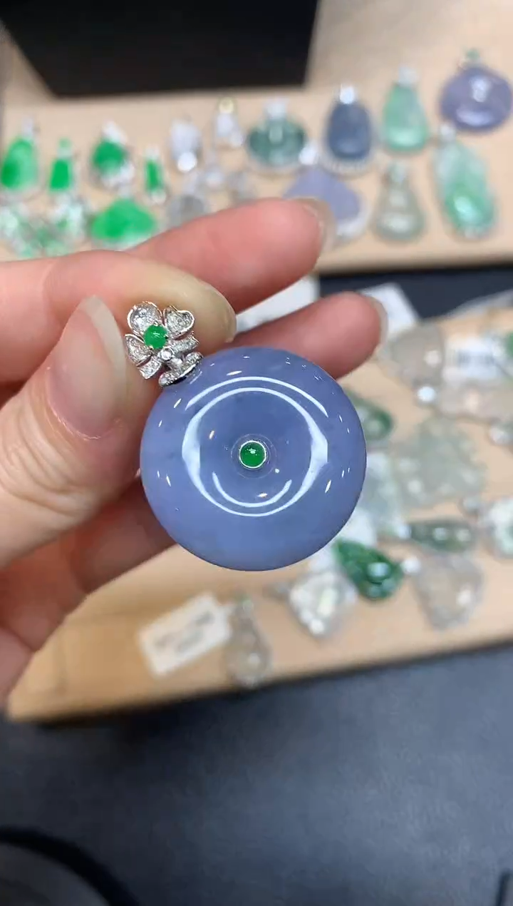 【闪购商品】翡翠颈饰18K金镶嵌平安扣【无服务费