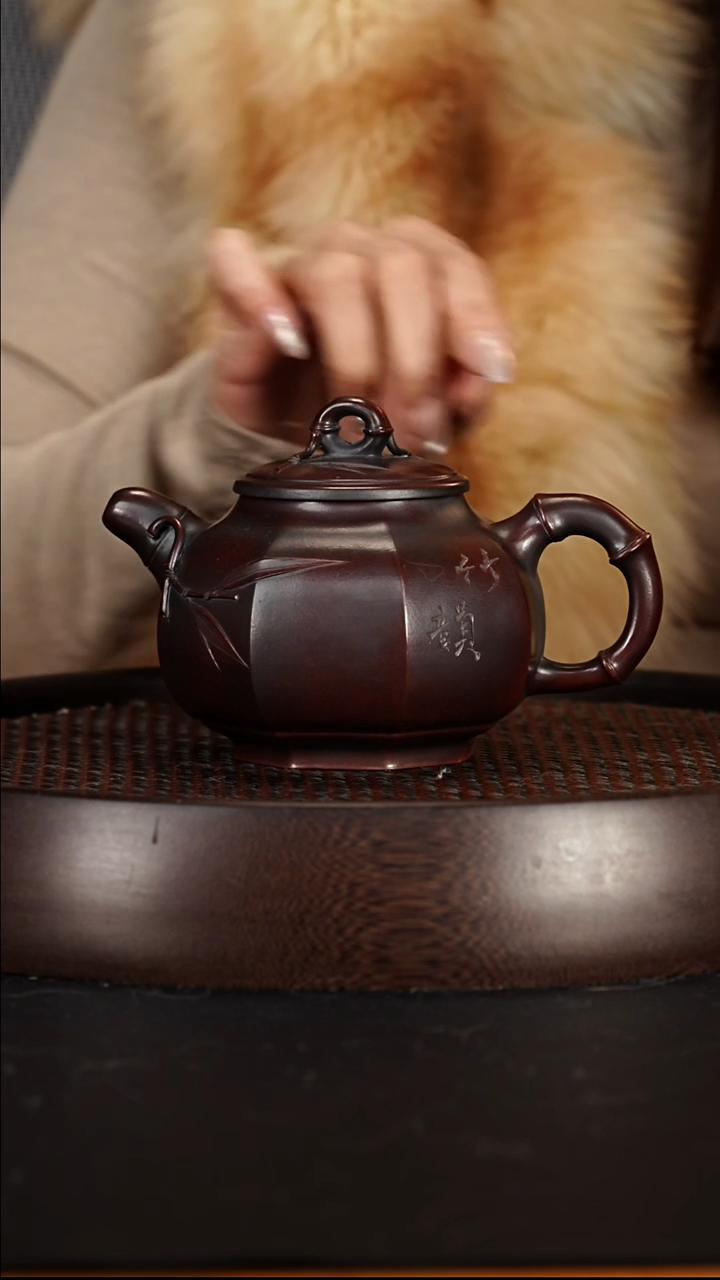 茶壶紫砂宜兴紫砂壶龙山古乌泥柴烧竹节八方宫灯300cc