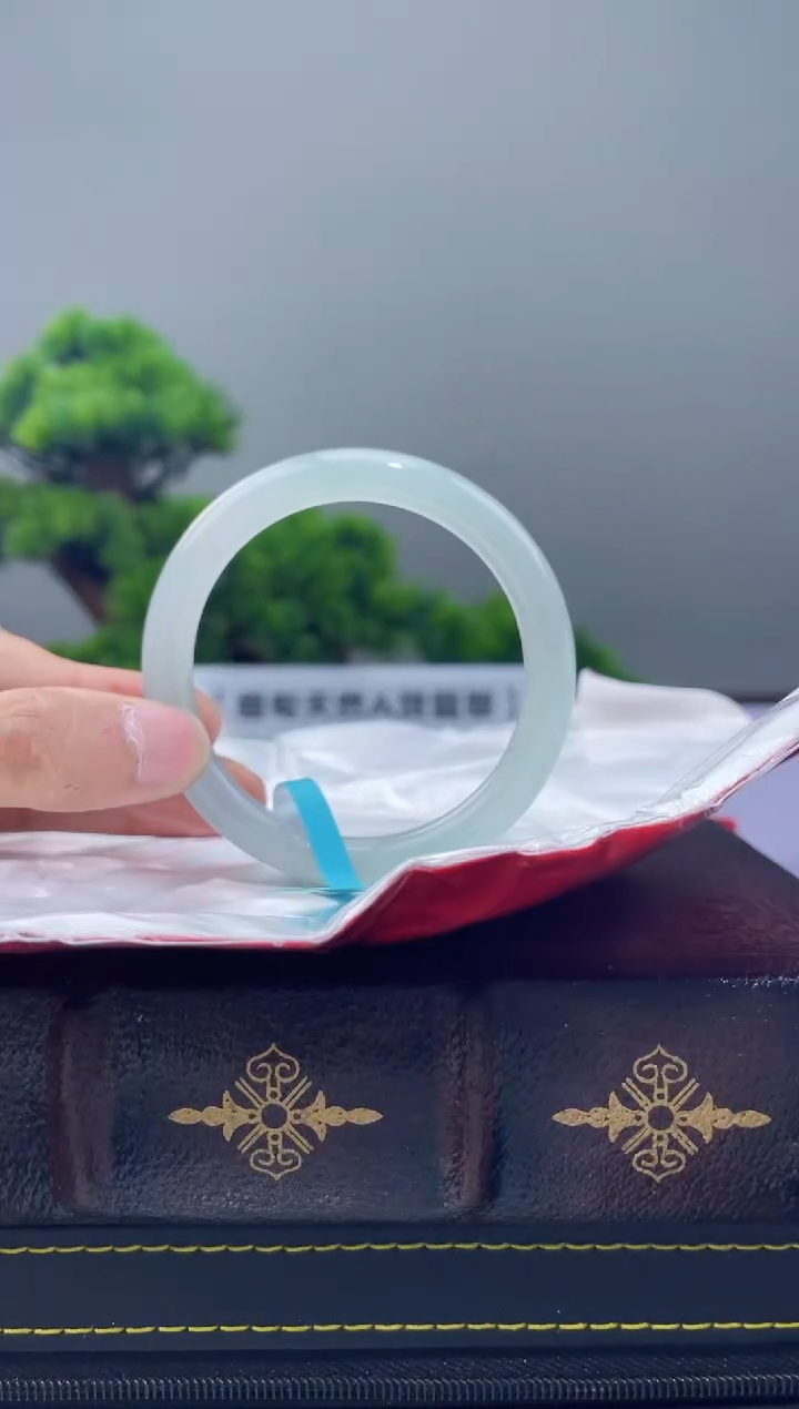 【闪购商品】翡翠手镯未镶嵌手镯11