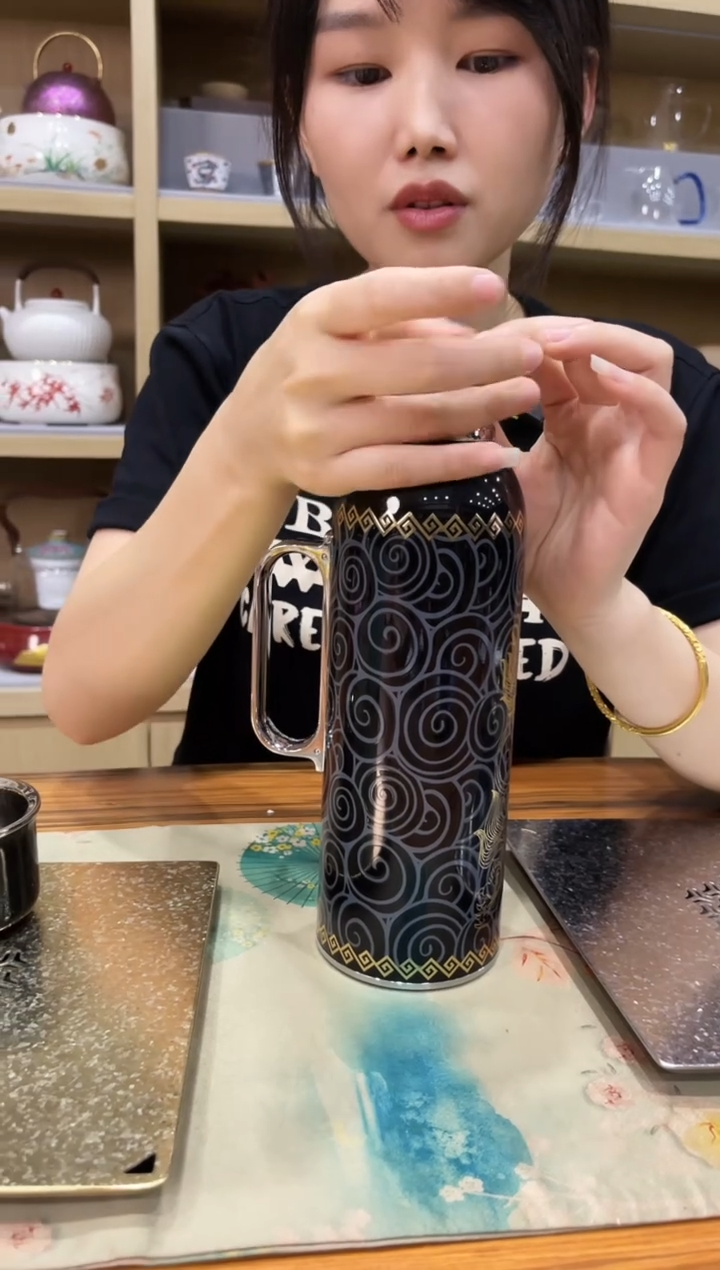 可赛斯闷茶壶一个
