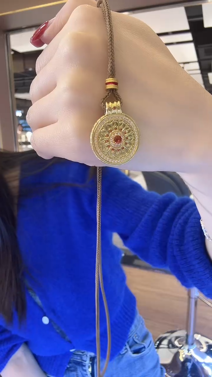 【闪购商品】和田玉项链18K金镶嵌项链