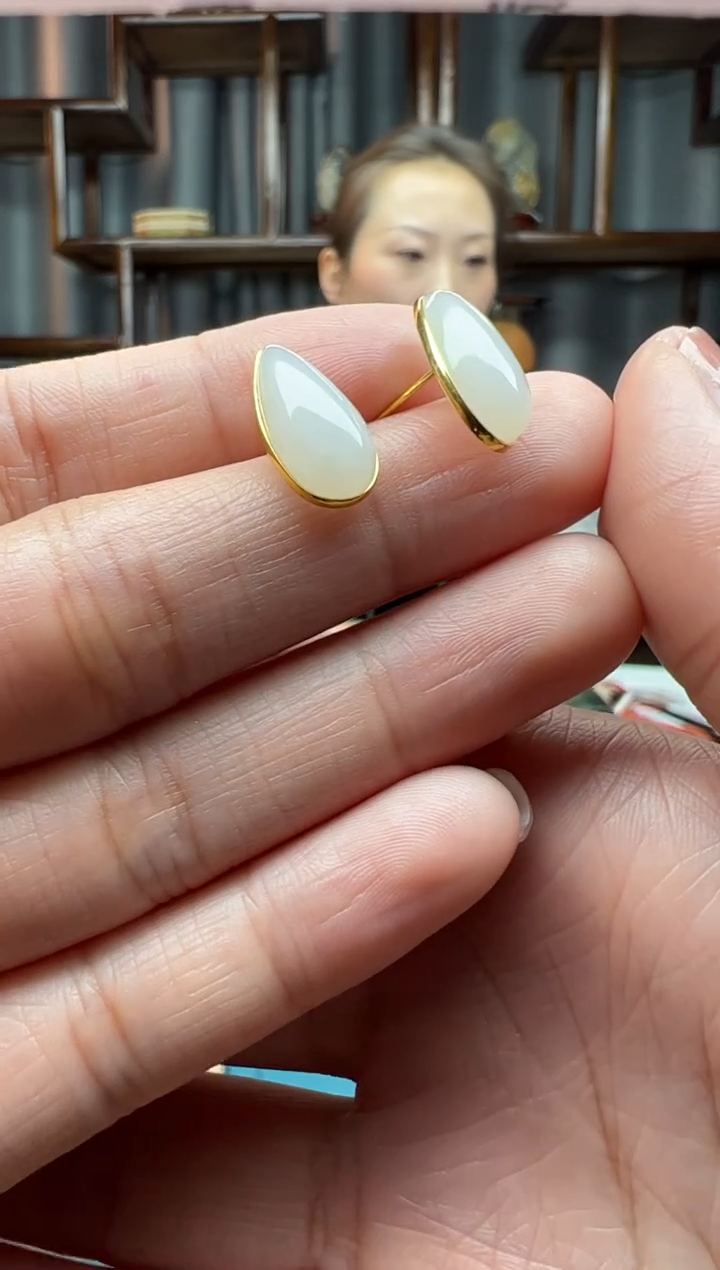 【闪购商品】和田玉颈饰18K金镶嵌耳钉  多样性发货拍一发一