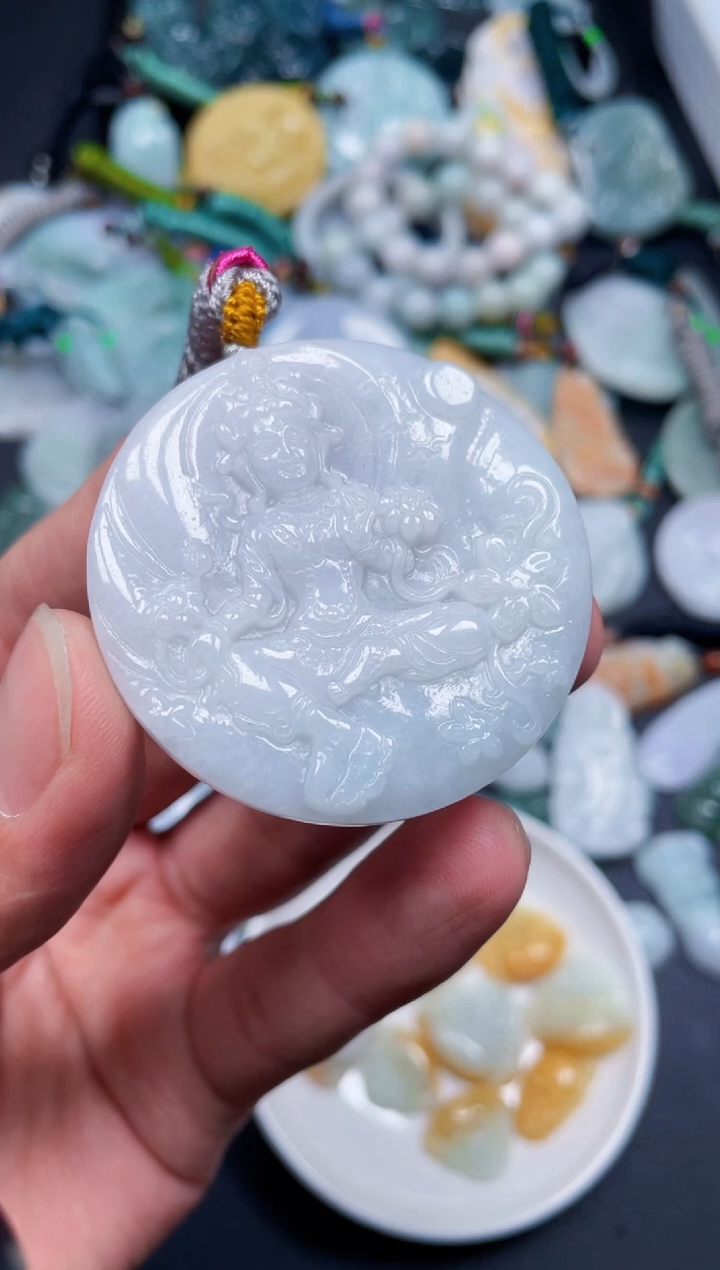 【闪购商品】翡翠颈饰未镶嵌天然翡翠a货