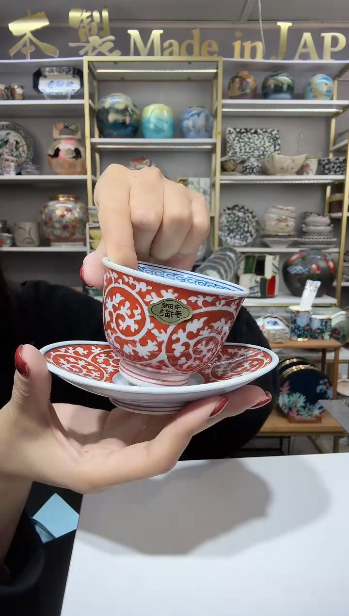 陶瓷一杯一碟红色
