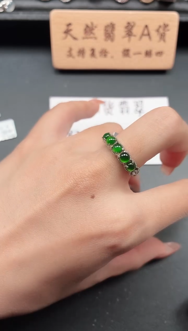 银S925镶嵌戒指翡翠1
