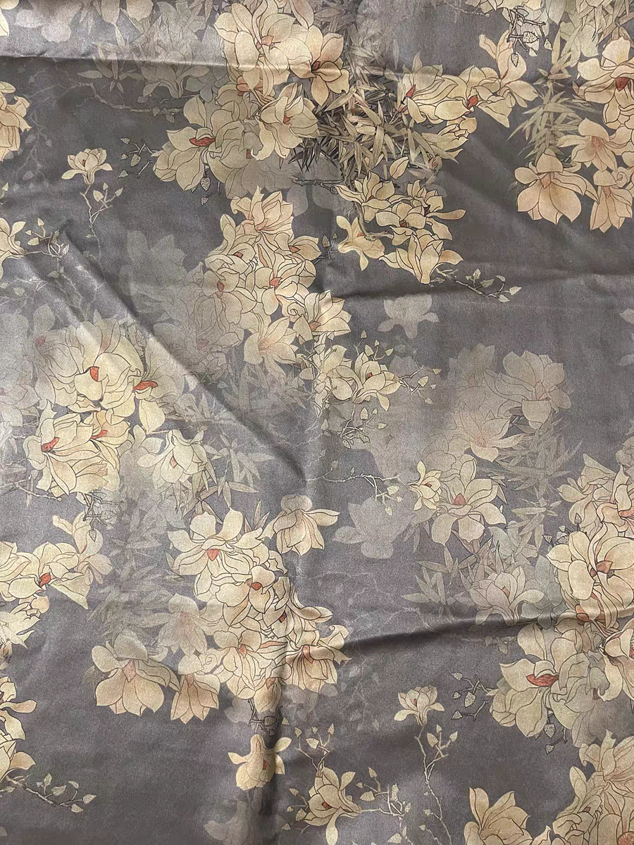 银玉兰皮子110幅48姆米，有瑕处理