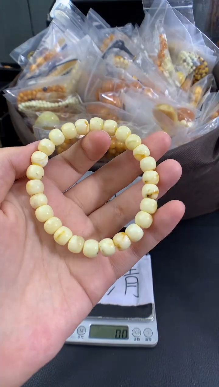 蜜蜡未镶嵌珠宝奇石1