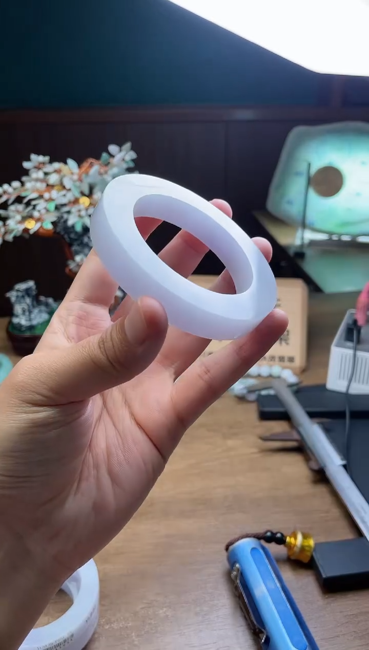 【闪购商品】定制翡翠手镯未镶嵌定制