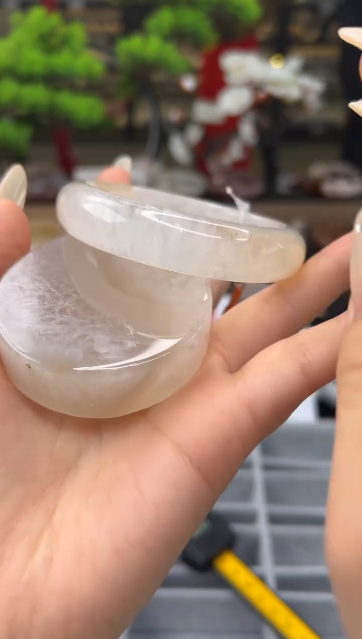 【闪购商品】石英质玉手镯未镶嵌61圈口（赠送镯心）11465