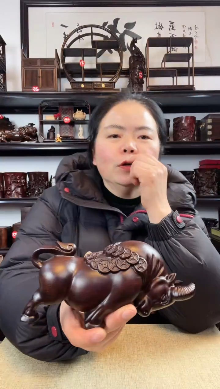 木老李红木工艺品牛