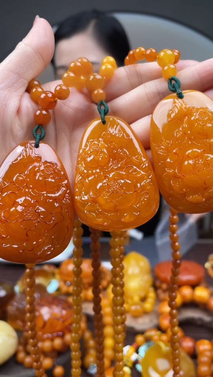 【闪购商品】琥珀裸石未镶嵌首饰 假1赔4 （多样性发货1件