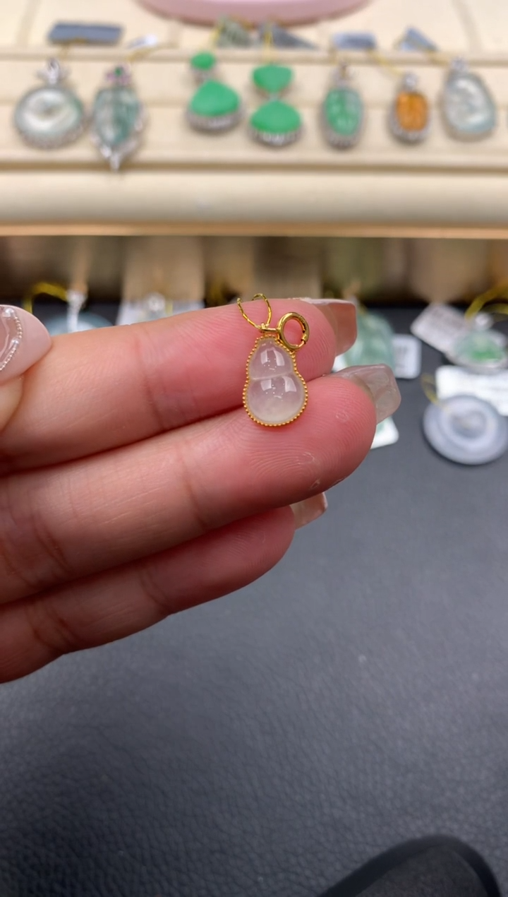 【闪购商品】翡翠颈饰18K金镶嵌D609