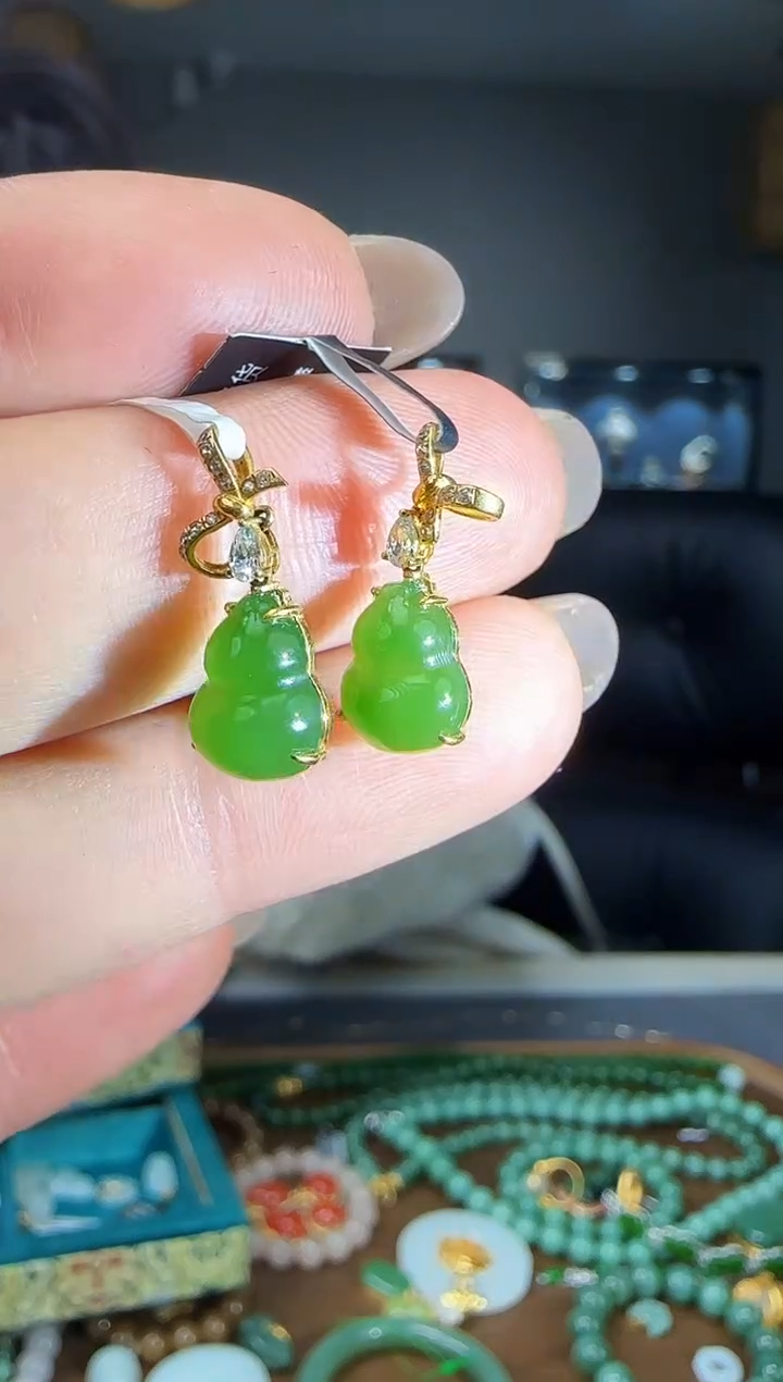 吊坠(不含链)18K金镶嵌和田玉多样性发货拍一发一 