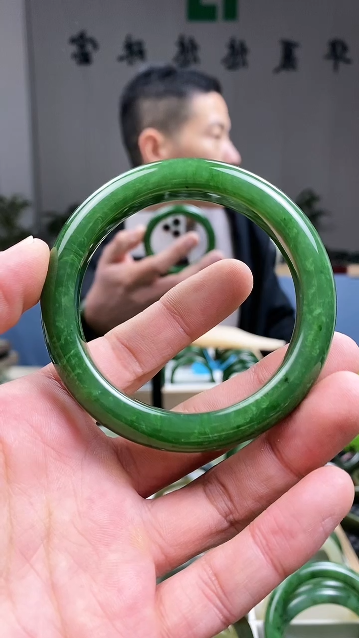 【闪购商品】和田玉手镯未镶嵌57.5