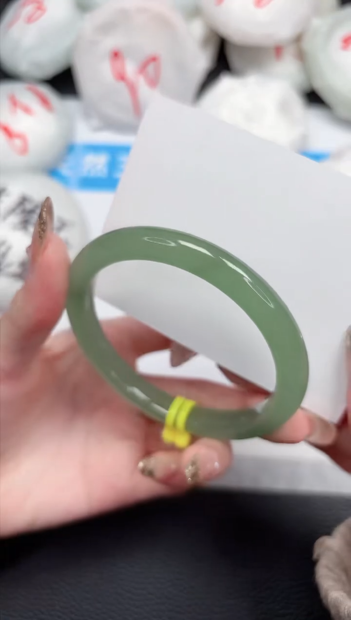 【闪购商品】石英质玉手镯未镶嵌359-60.6