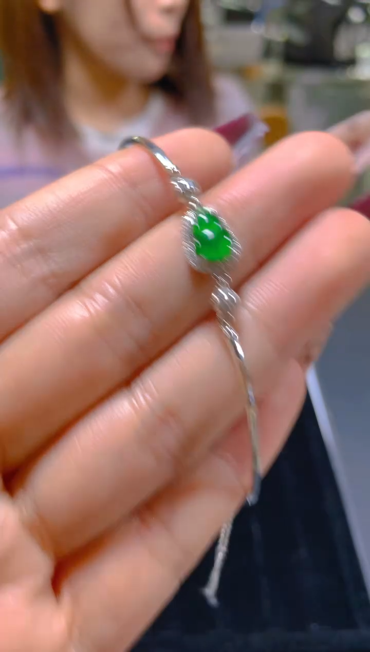 未镶嵌手链翡翠多样性发一
