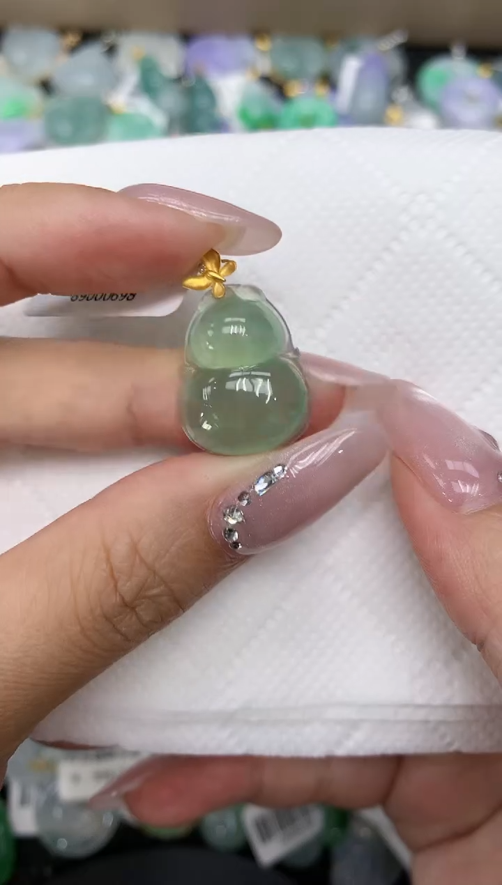 颈饰18K金镶嵌翡翠a货支持复检百元以上9元证书费自理