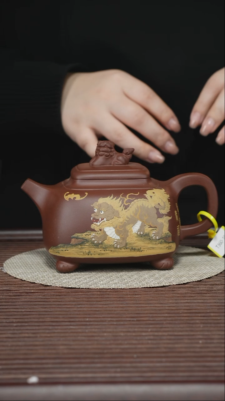 茶壶紫砂T360 底槽清 麒麟献宝 500cc