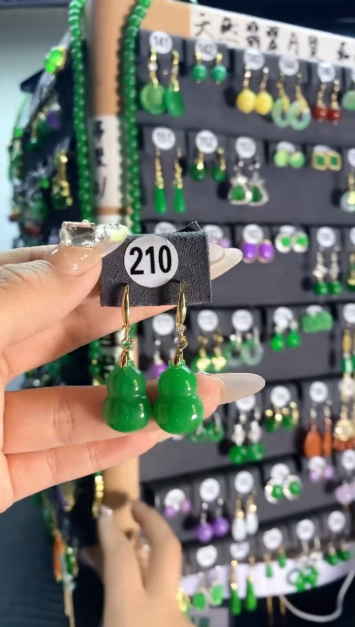 【闪购商品】翡翠颈饰银S925镶嵌210...