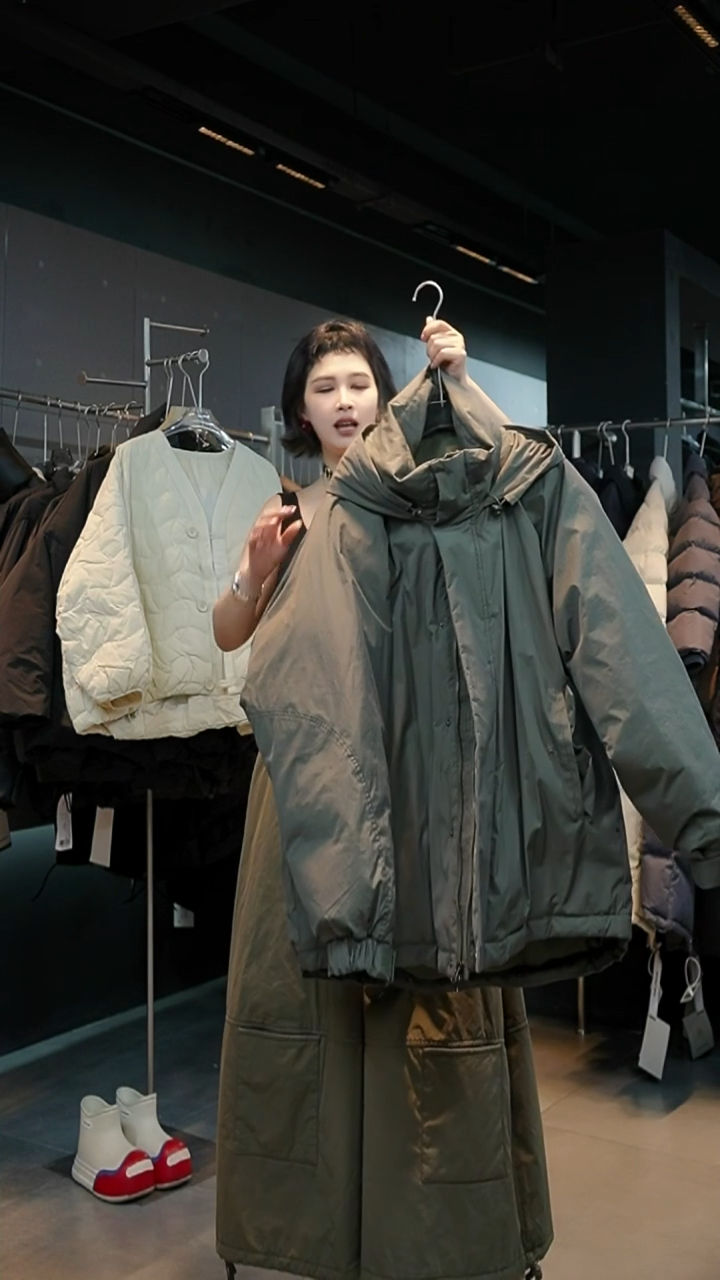 250133绿色羽绒250133绿色羽绒