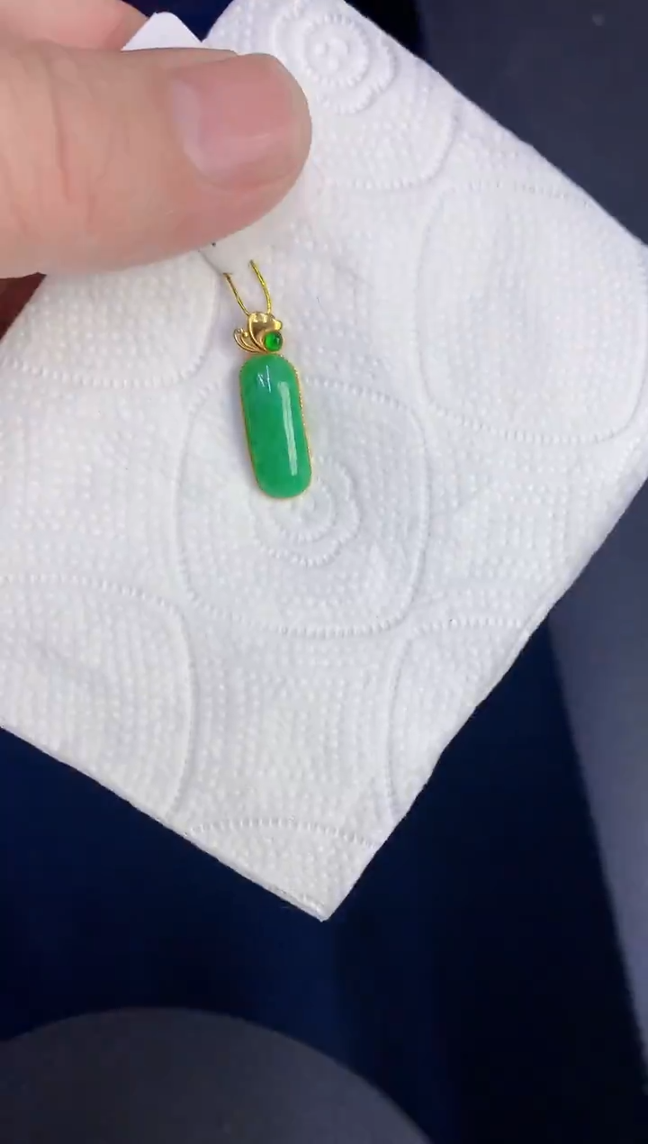 颈饰18K金镶嵌翡翠0000000000000000000