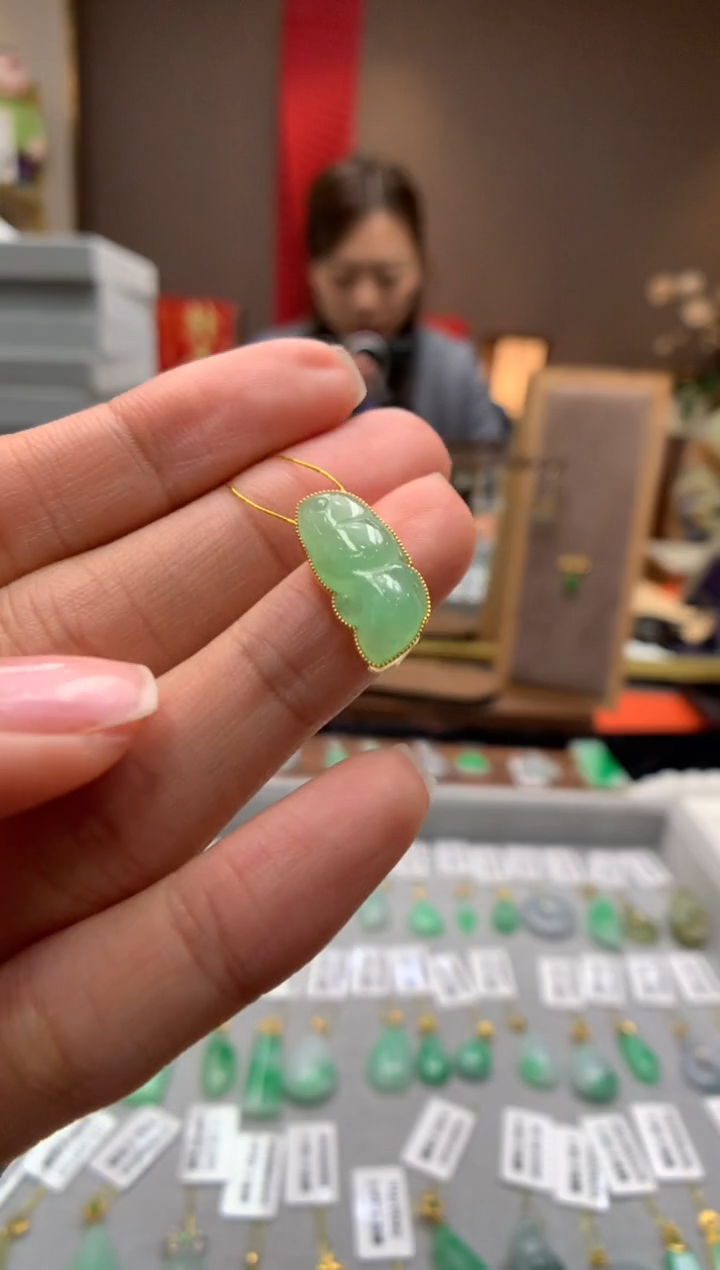 【闪购商品】翡翠颈饰18K金镶嵌金鱼