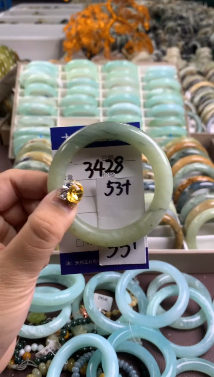 【闪购商品】蛇纹石玉手链未镶嵌3428