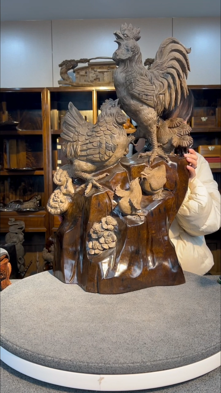 【闪购商品】金丝楠木雕阖家欢乐