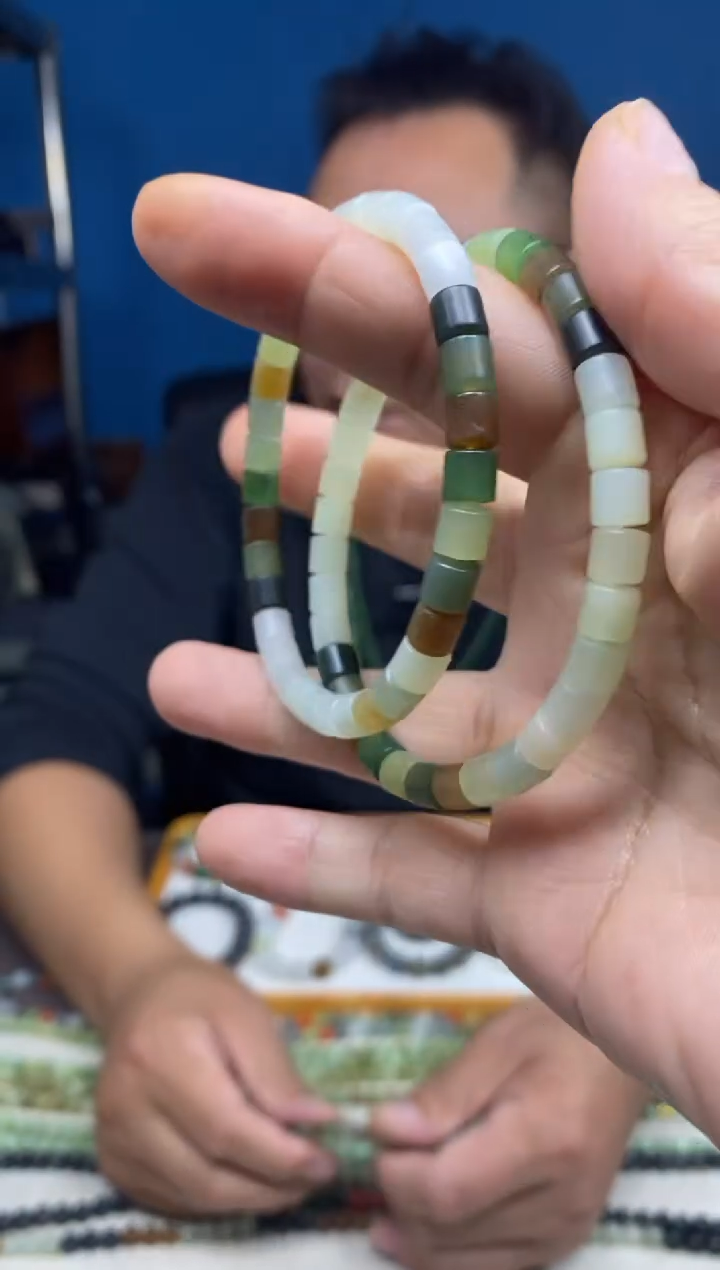 未镶嵌手链和田玉颜色多样性发货拍一发一