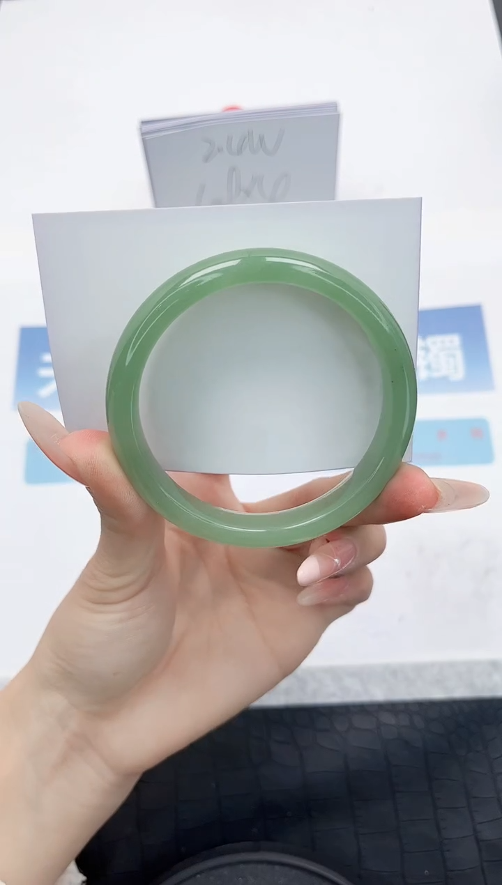 【闪购商品】石英质玉手镯未镶嵌G305-58.2