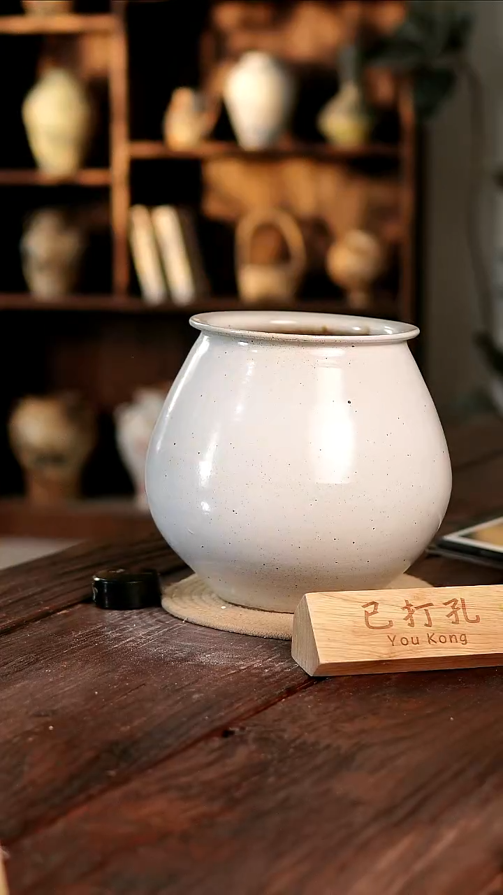 摆件30-121高25口16误差2已打孔瑕疵