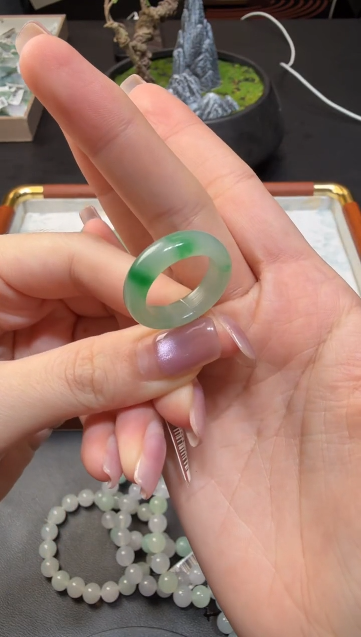未镶嵌戒圈翡翠翡翠饰品-91