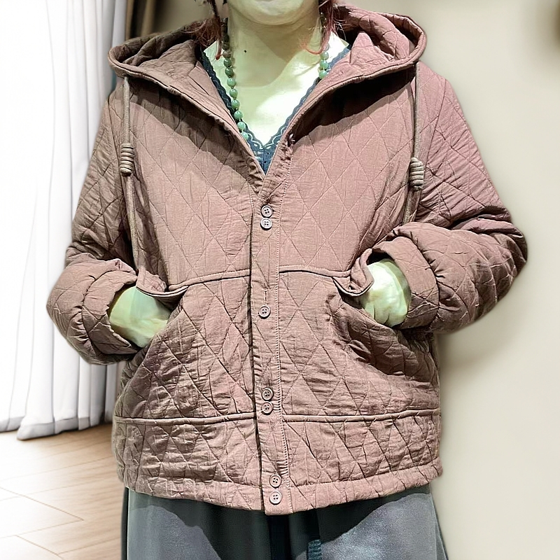 时尚站（C4）女士连帽压格夹棉短外套10352