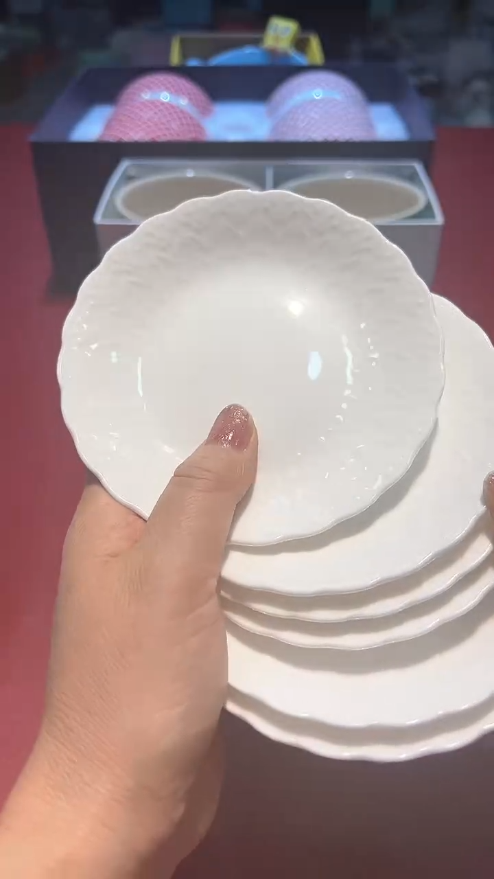 【闪购商品】瓷片锅碗瓢盆一件不剩