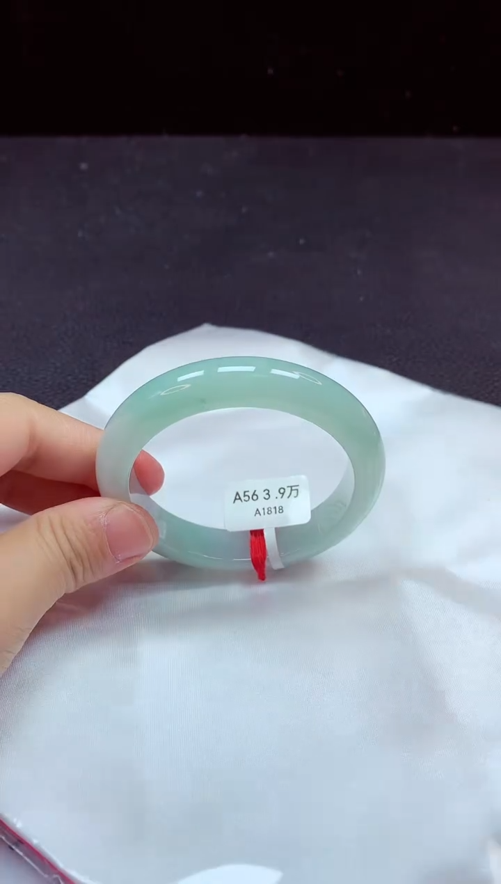 【闪购商品】翡翠手镯未镶嵌镯子56+