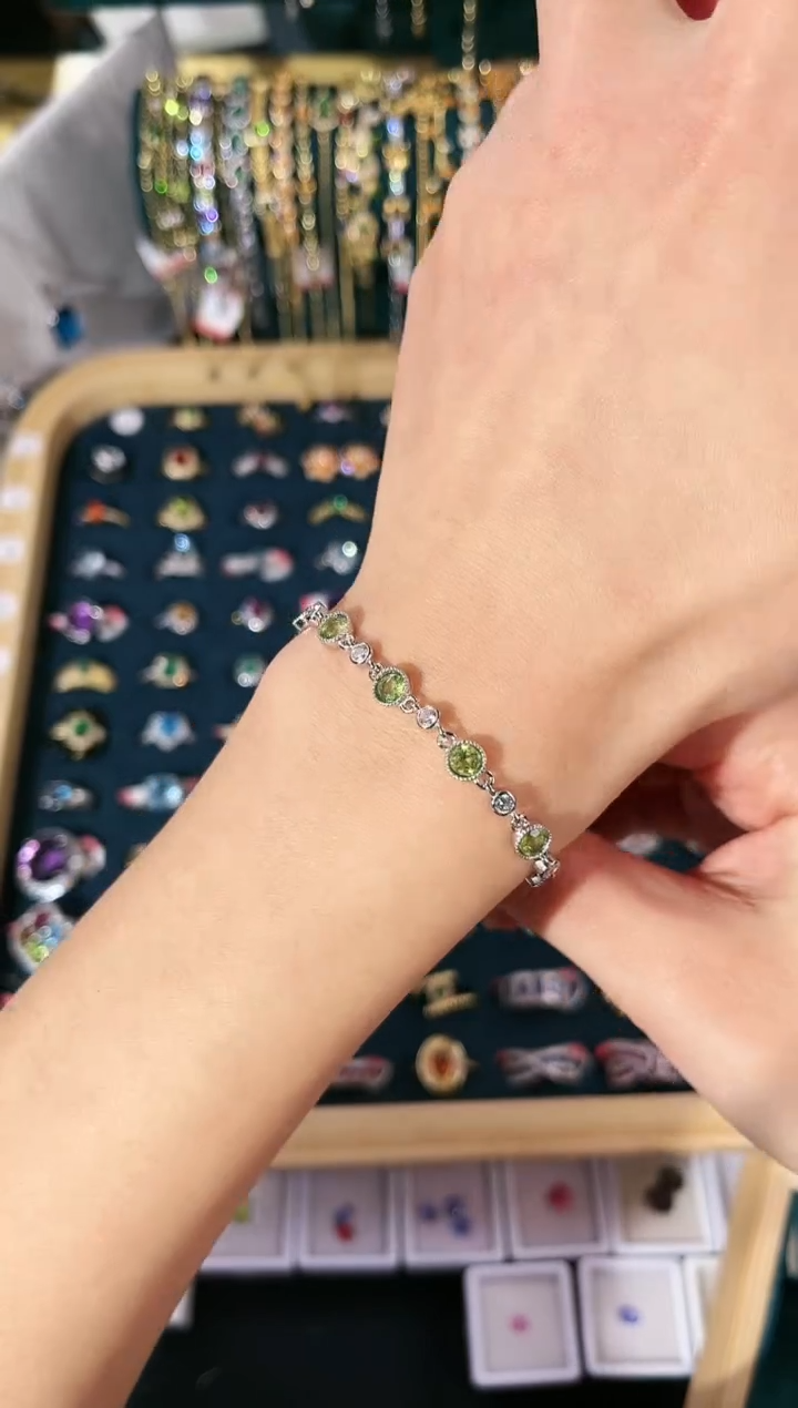 【闪购商品】橄榄石手链银S925镶嵌G-011