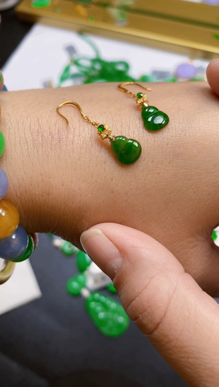 【闪购商品】翡翠颈饰18K金镶嵌耳饰