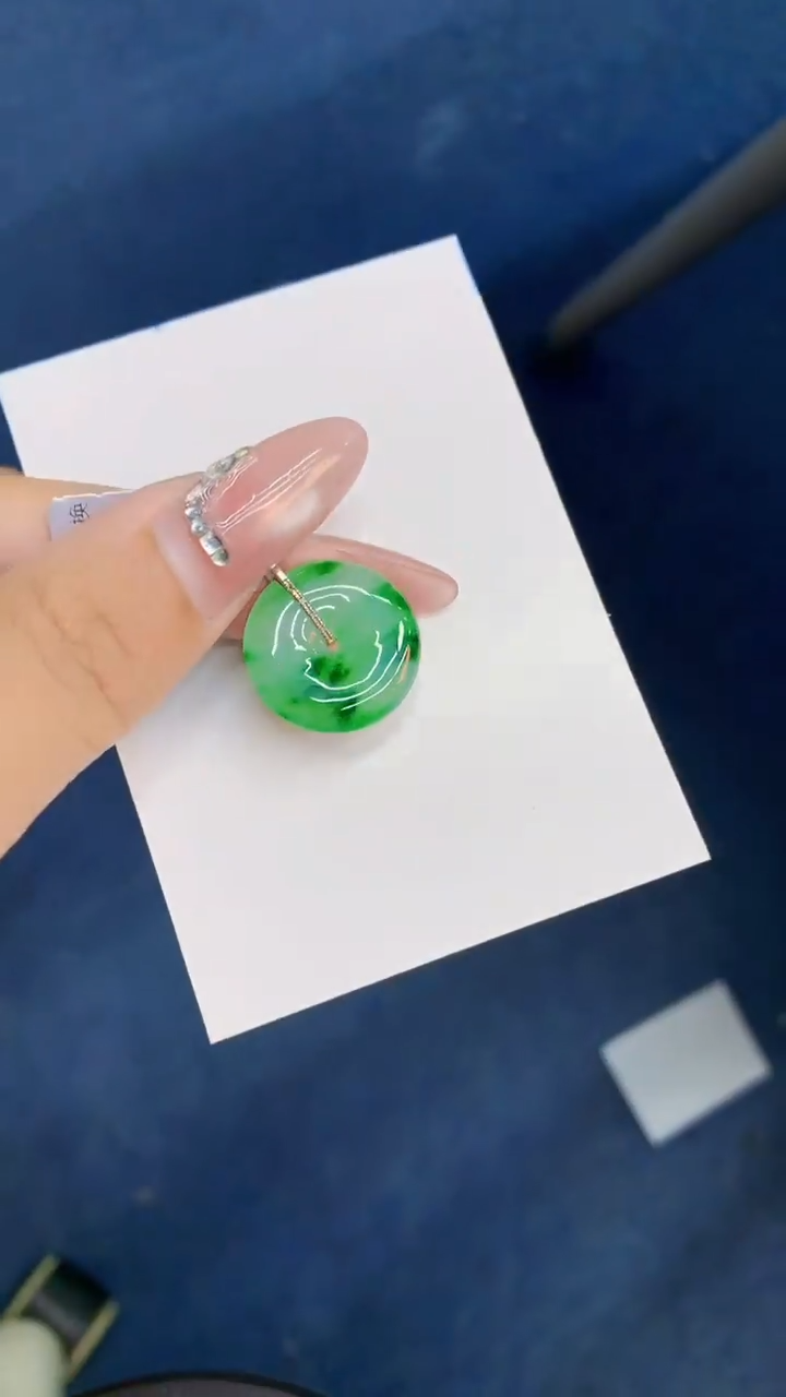 翡翠18K金镶嵌吊坠(不含链)1