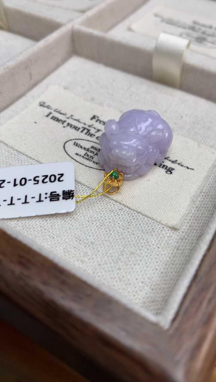 【闪购商品】翡翠颈饰18K金镶嵌貔貅